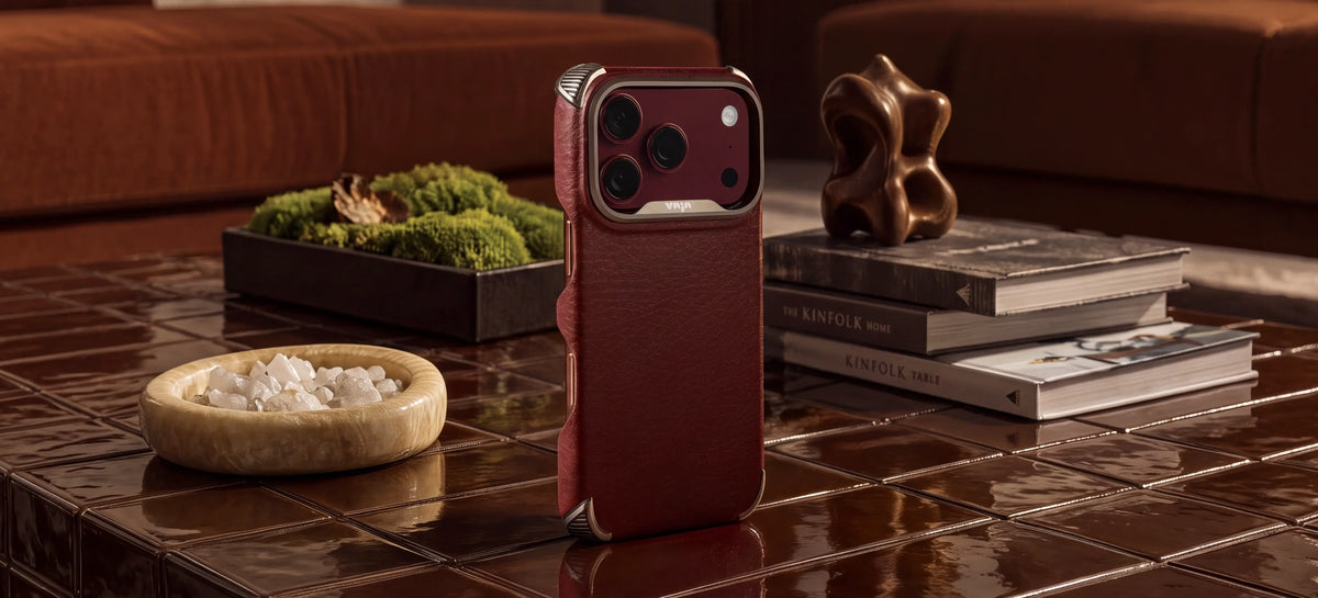 Vaja Buckler Grip leather case with 316 stainless steel corners