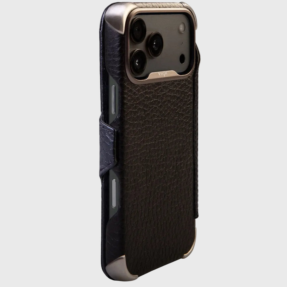 Buckler Wallet – iPhone 17 Pro Max Leather MagSafe Case - Vaja
