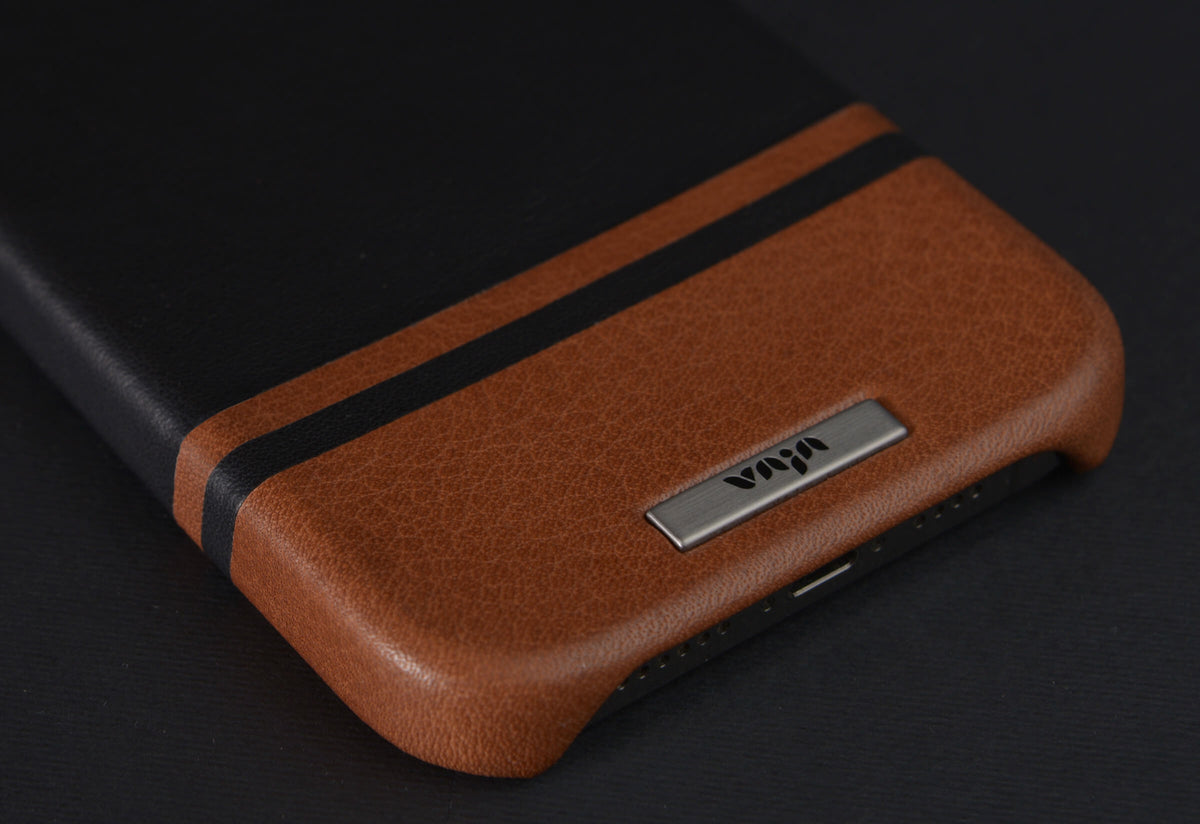 iphone 14 leather case grip back detail