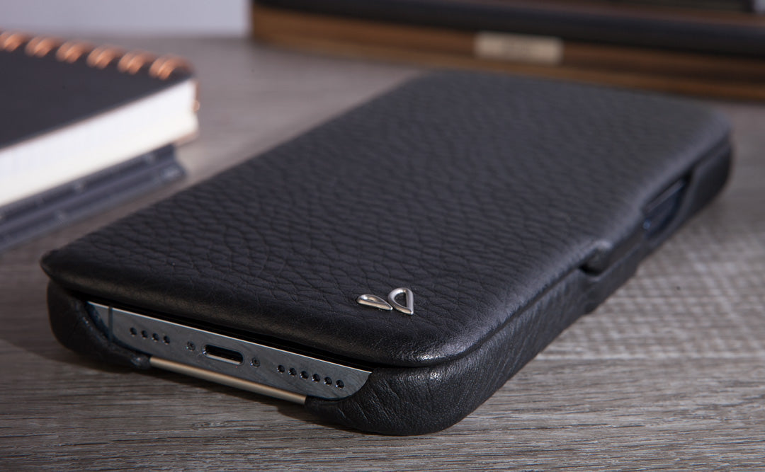 Folio iPhone 13 Pro Max leather case with MagSafe