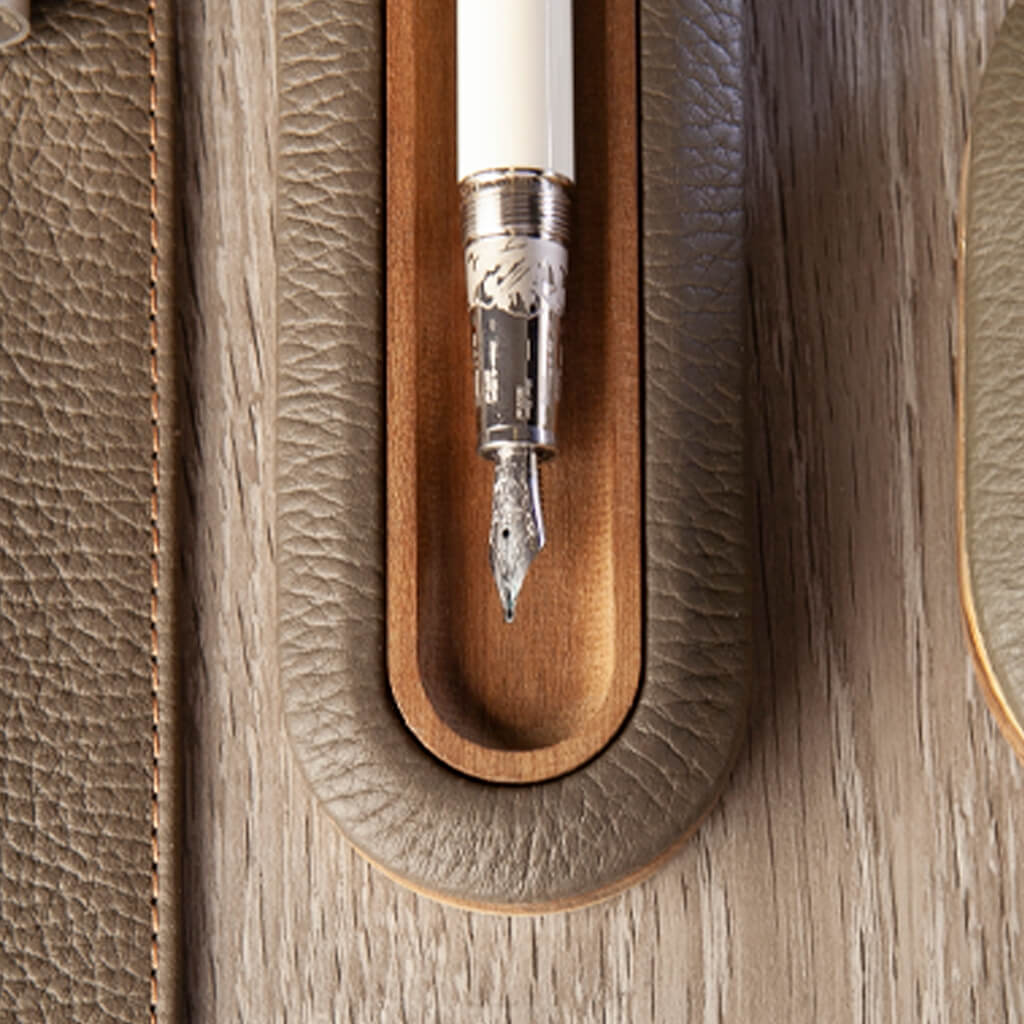 Leather pen holder - Vaja