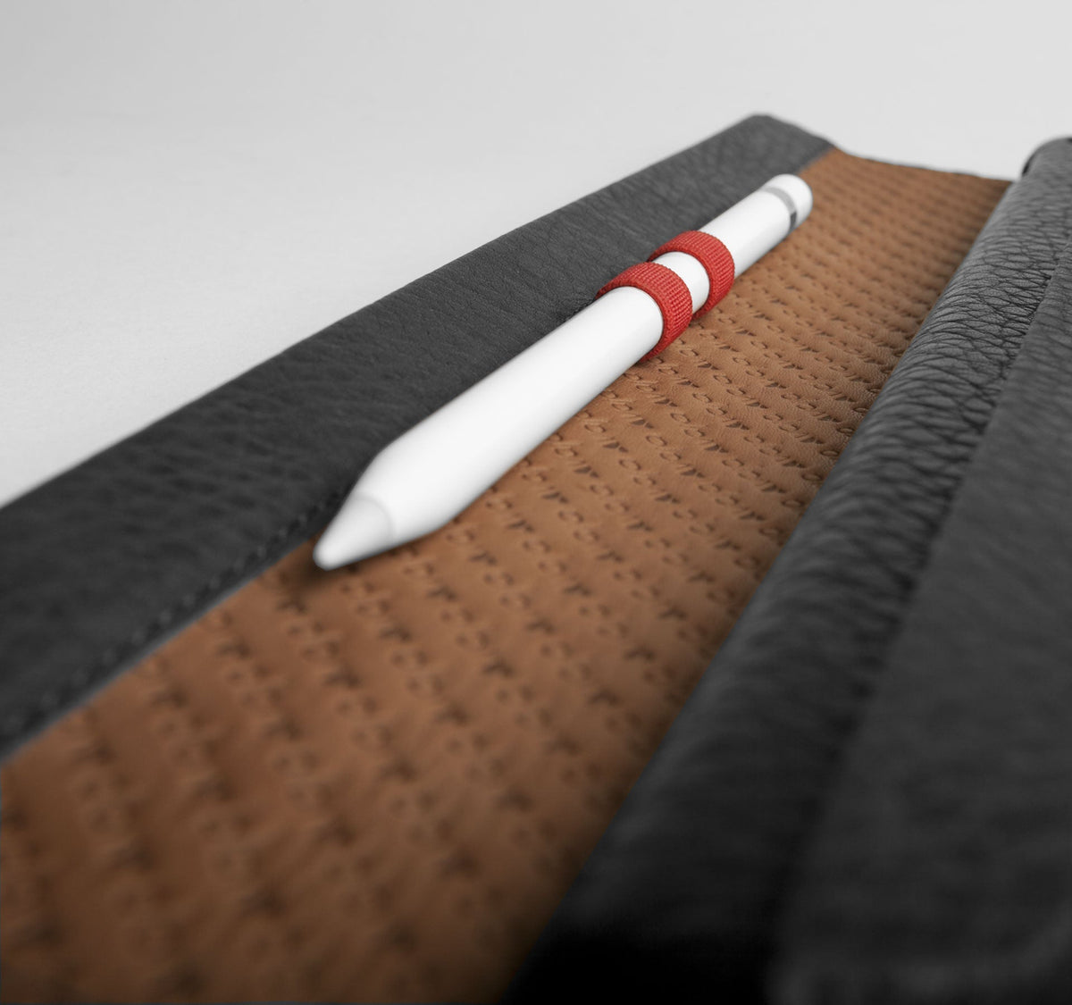 iPad Pro 9.7&#39;&#39; Leather Sleeve